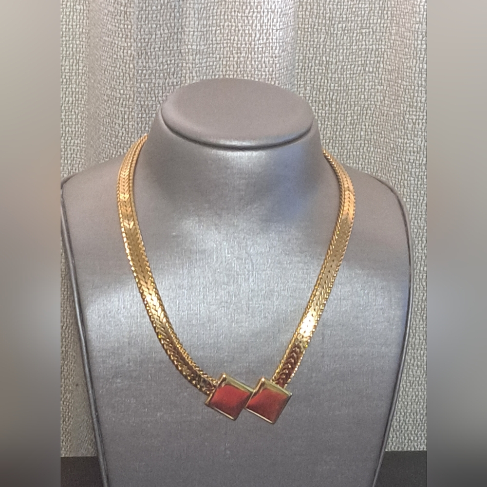 Monet Vintage Gold Tone Necklace w/Extender EUC